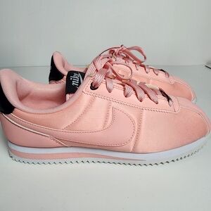 Nike Cortez 'Valentine's Day' Sneakers
